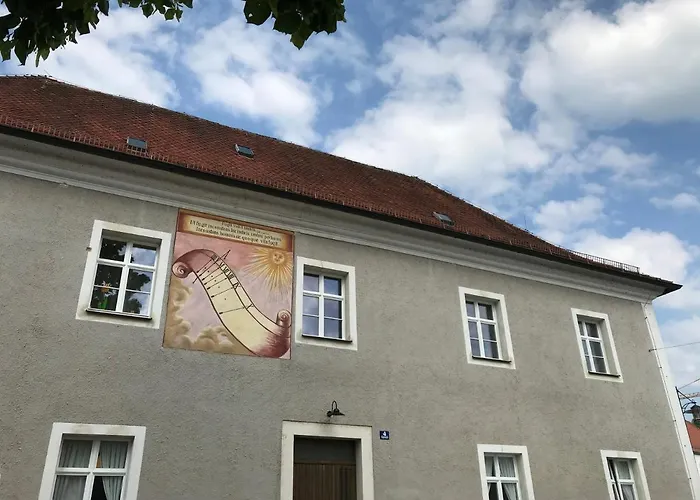 65Qm Wohnung Klosterblick Im Historischen Pfarrhaus Pielenhofen